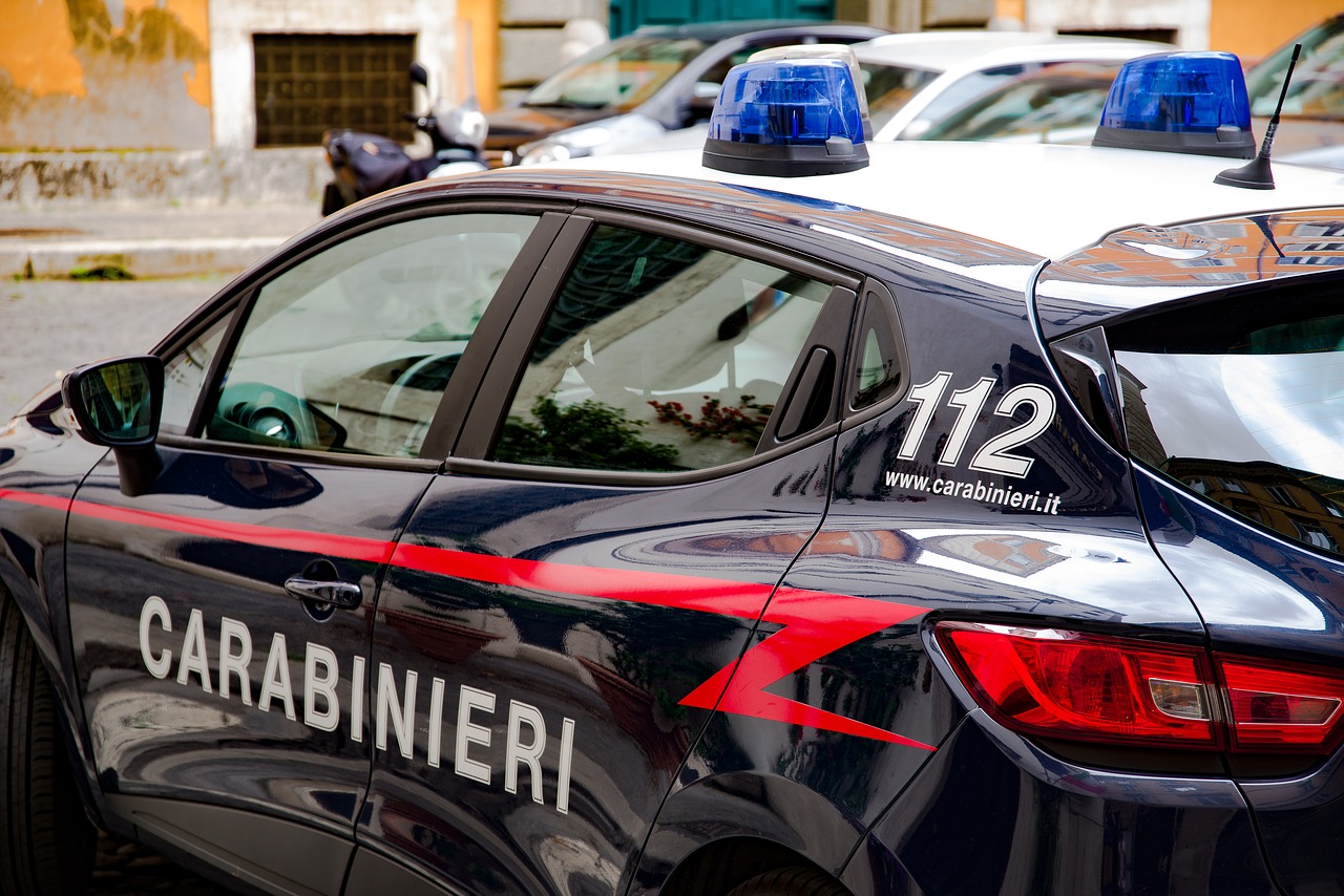 police, carabinieri, car-3394767.jpg